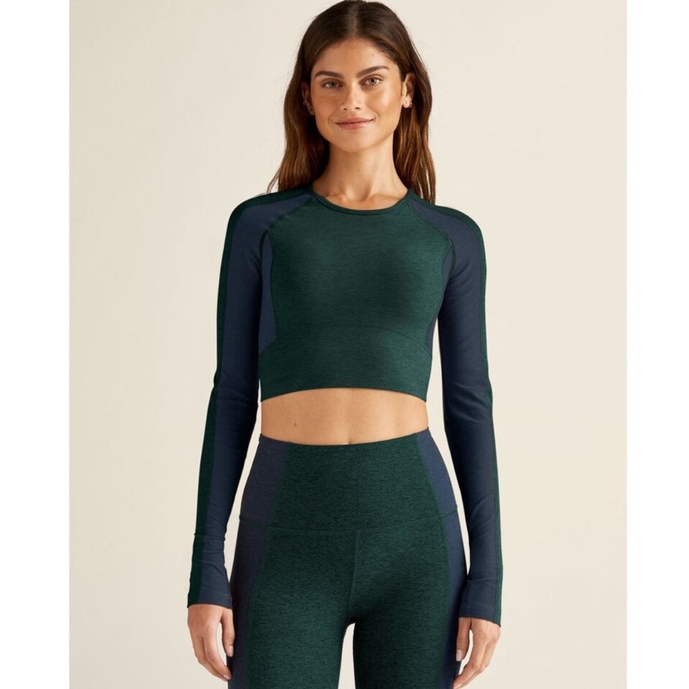 **NWT** Beyond Yoga Colorblock long sleeve shirt - size L